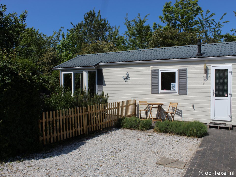 Ploen`s Strandloper, Chalets op Texel