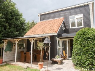 Blommenzee, Vakantiehuizen op Texel